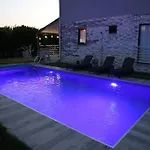 Villa Green Villa
