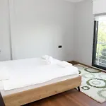 Villa Green Villa *