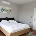 Villa Green Villa *