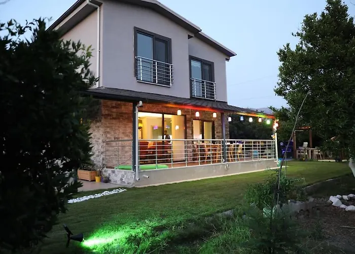 Villa Green 무글라