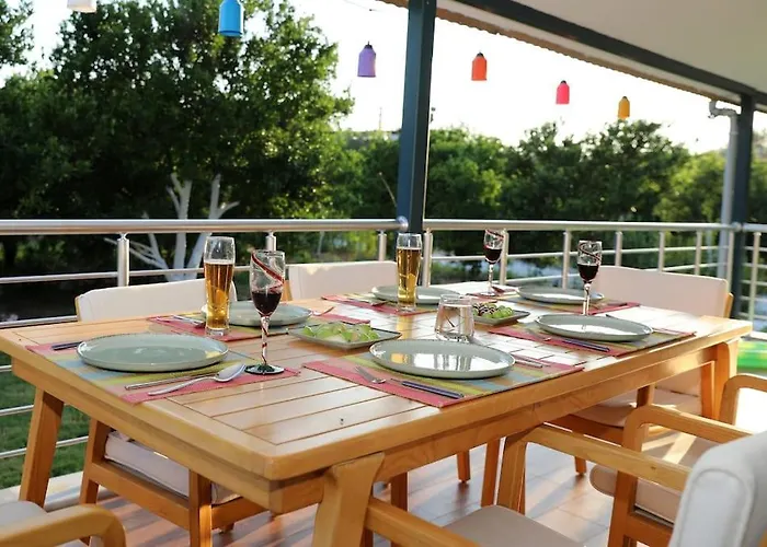 Villa Green 무글라